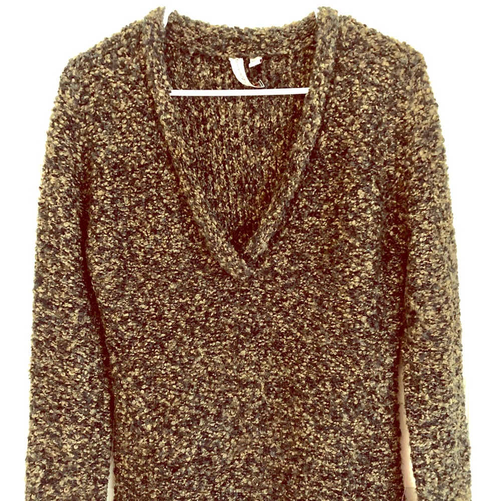 Cozy Women's V-Neck Sweater - Olive Multitone
